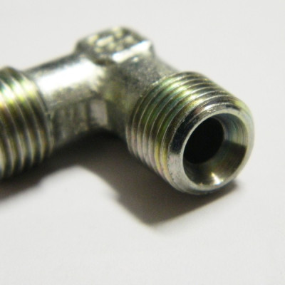 Raccord à 90° 8DLL6 1/8e conique