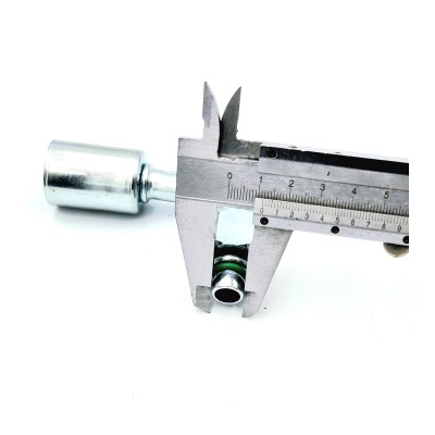 Embout à sertir avec jupe tôle 90° pour tuyau climatisation