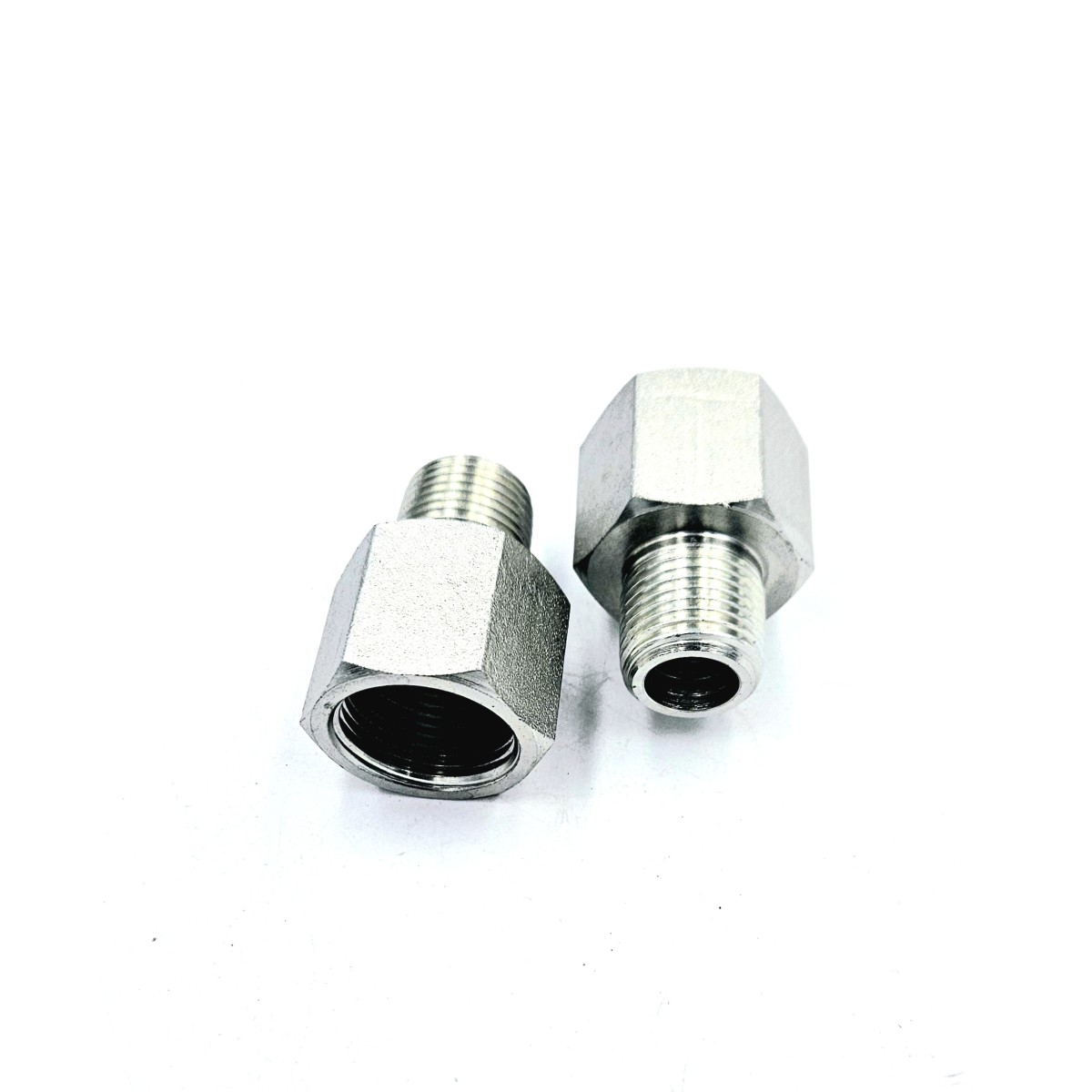Raccord pour gaz femelle couche t