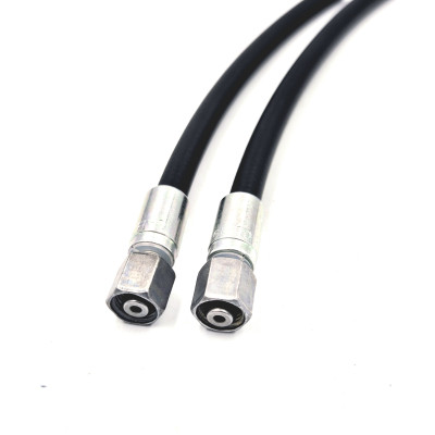 Flexible de graissage équipé embout femelle écrou métrique