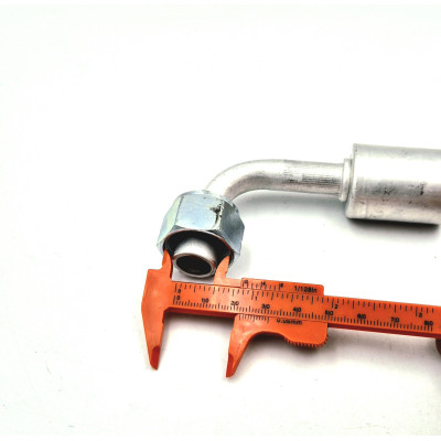 Embout pré-serti avec jupe Alu coudé 90° pour tuyau de climatisation mince R134